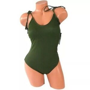 CALIFORNIA Waves Ribbed One Piece Swimsuit